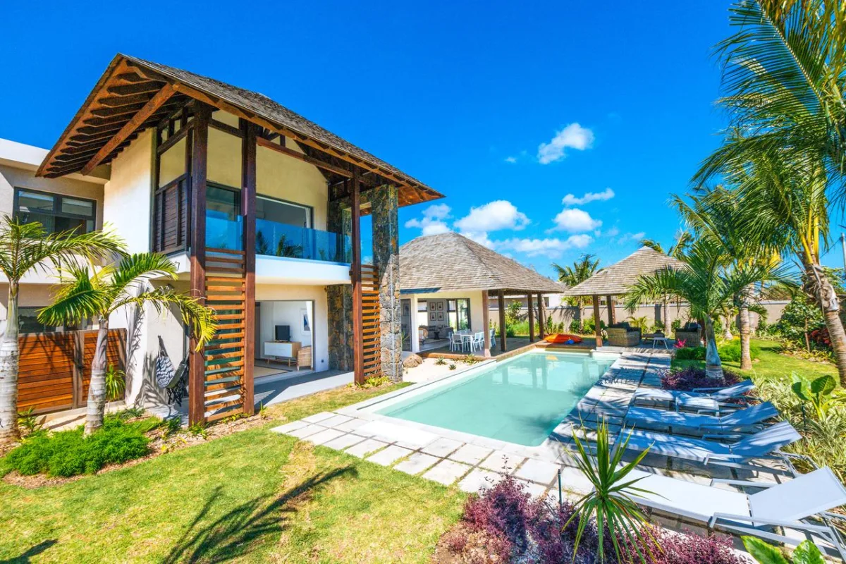 Mythic Suites & villas